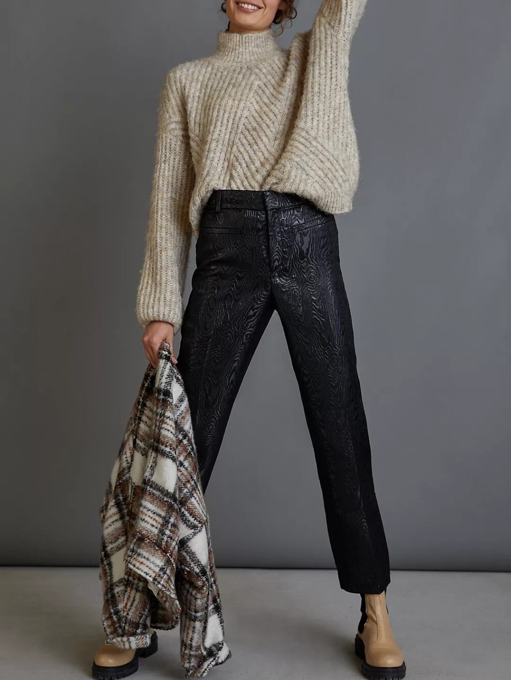 Anthropologie Black Shiny Jacquard The Essential Slim Straight Pants Size 2